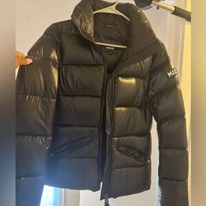 Mackage Sleek Black coat
-hoodie is missing 
-price is negotiable 
-worn once